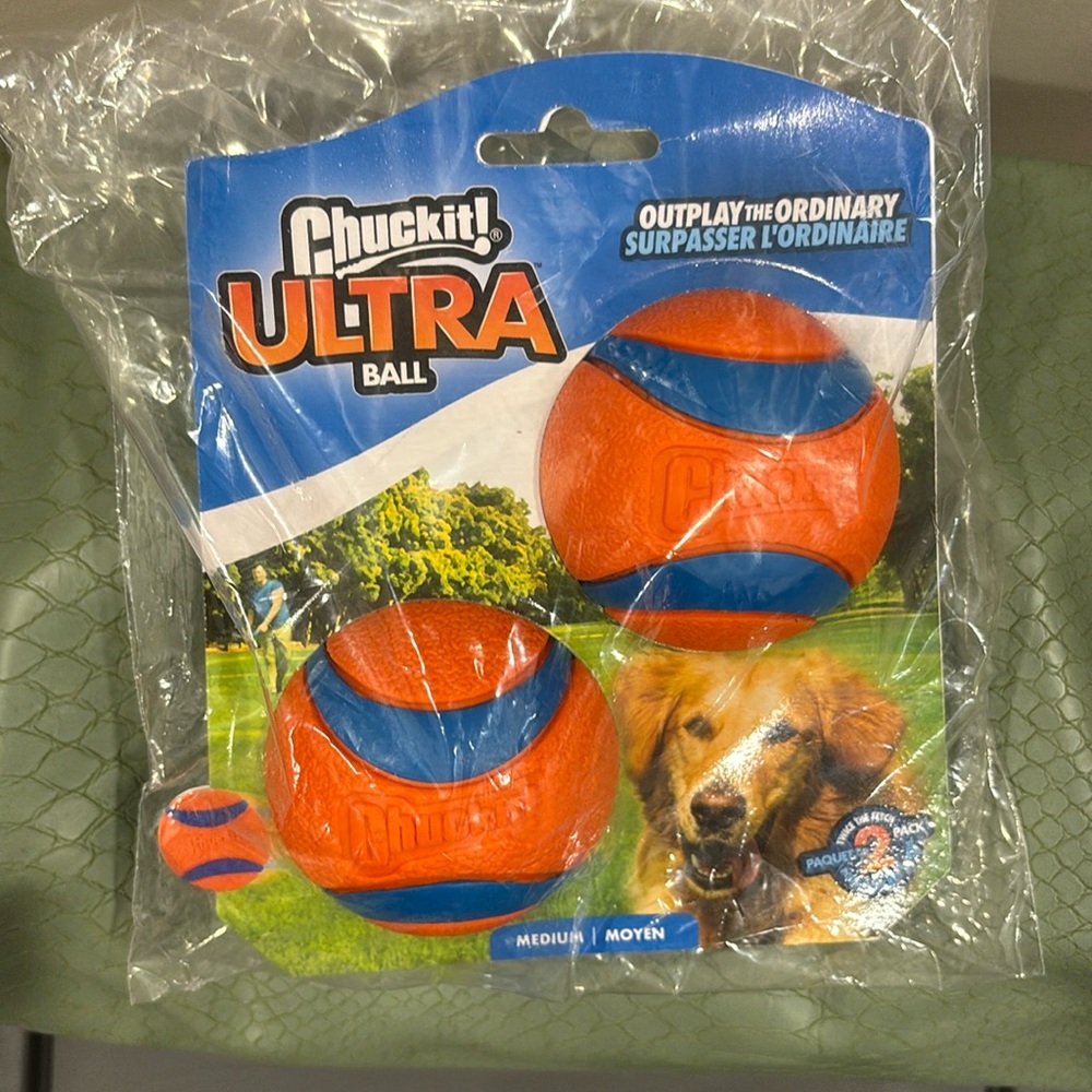 Chuck It Ultra Ball, 2 Pack Medium, Also Floats.